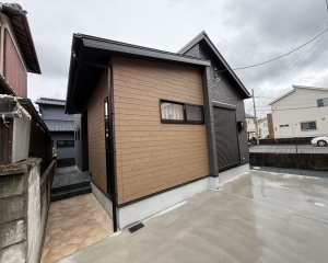 揖保郡太子町東保　平屋